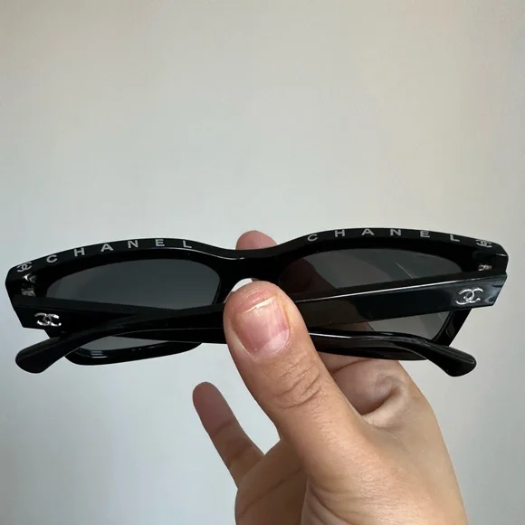 Chanel sunglasses with hot sale pearls on top